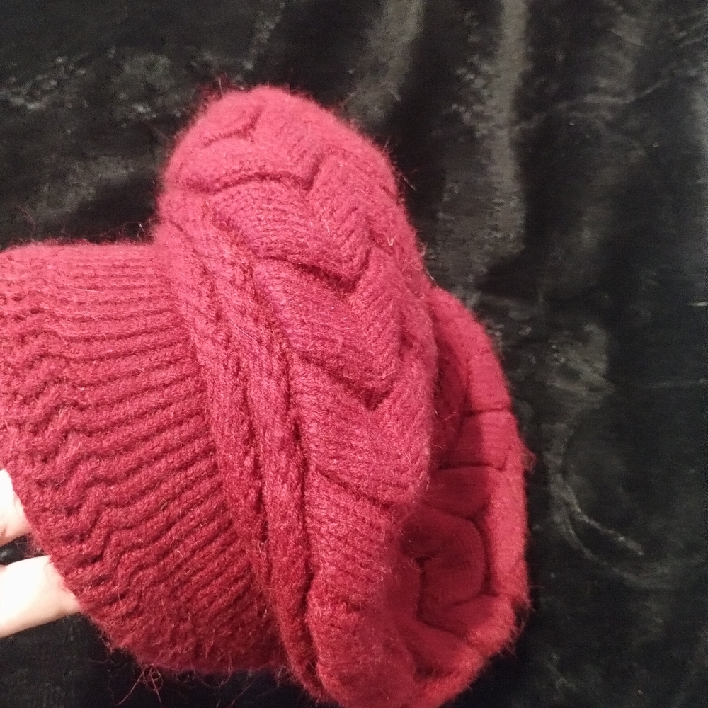 Red cable knit hat
